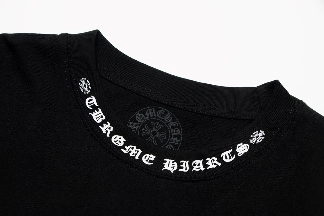 P150 Chrome Hearts Chrome Hearts Sanskrit Watch Bag Neck Letter Printed Short Sleeves Size: SMLXL Color: Black White